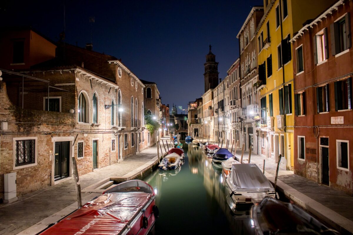 Venise sombre, des pozzi des Doges à la peau de Bragadin